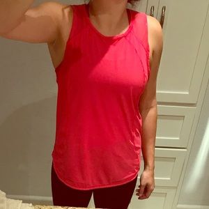 Lululemon tank