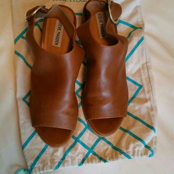 Open toe block heel booties. - Picture 1 of 4