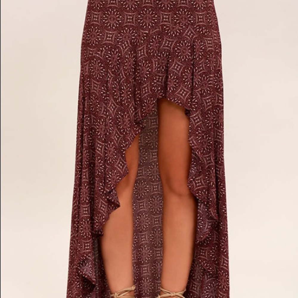 ❌SOLD❌ lulus burgundy print high-low skirt small