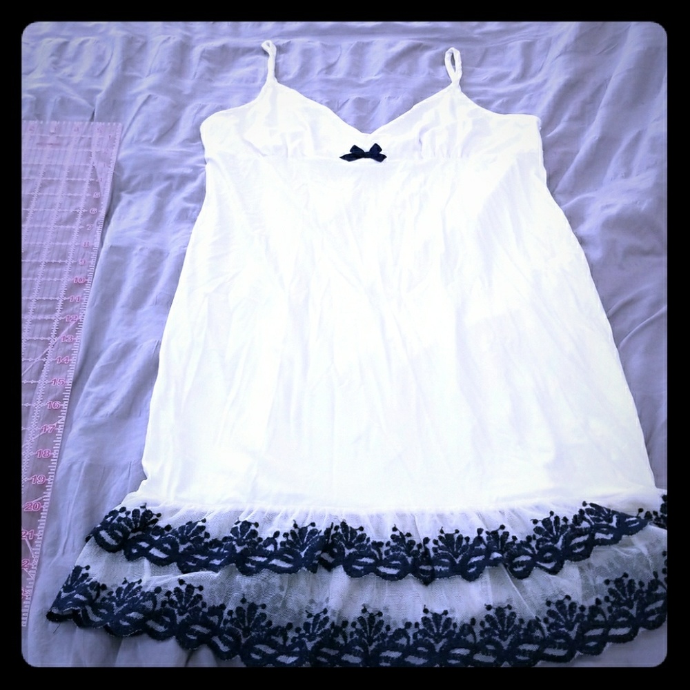 Anthropologie Eloise M slip