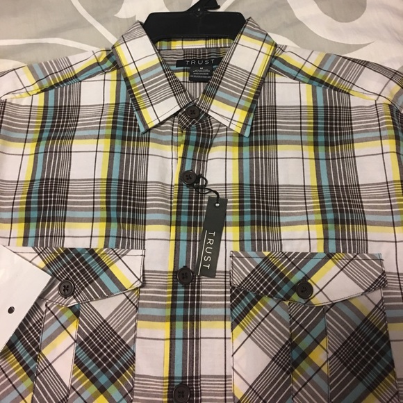 Trust shirt/short combo. - Picture 3 of 3