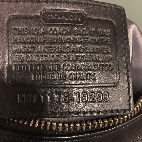 Coach black leather crossbody - Picture 3 of 6