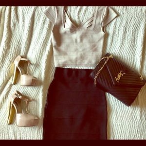 Bebe bandage crop top w gold zipper and mesh