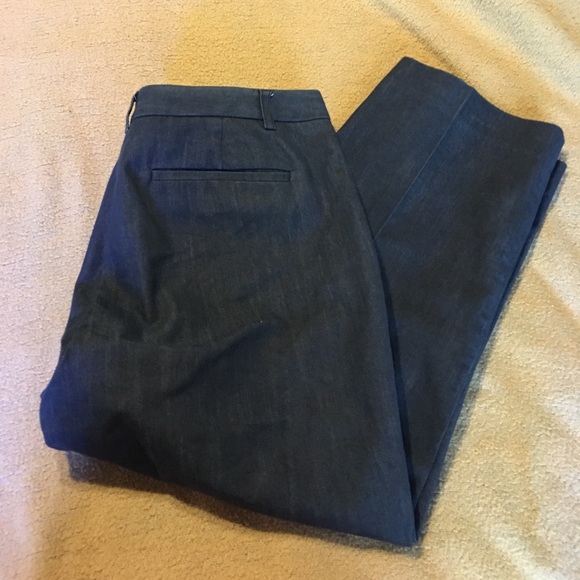Van Heusen Capris - Picture 3 of 5