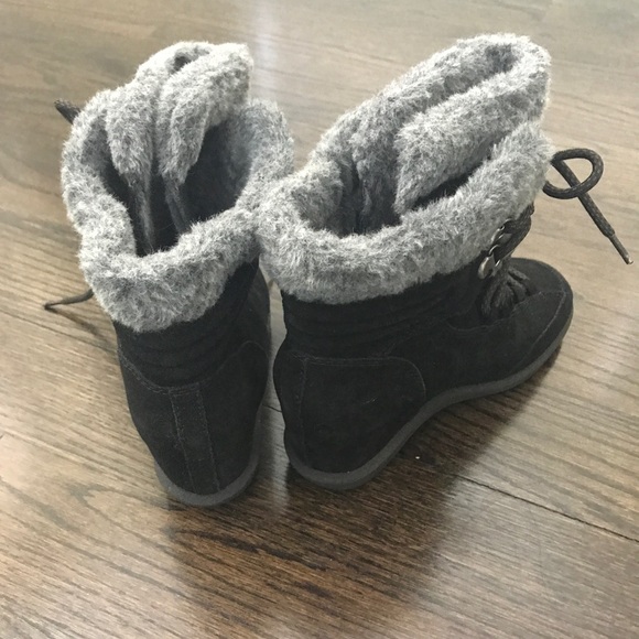 NWOB Nine West Black Suede Fur Wedge Booties - Picture 5 of 8