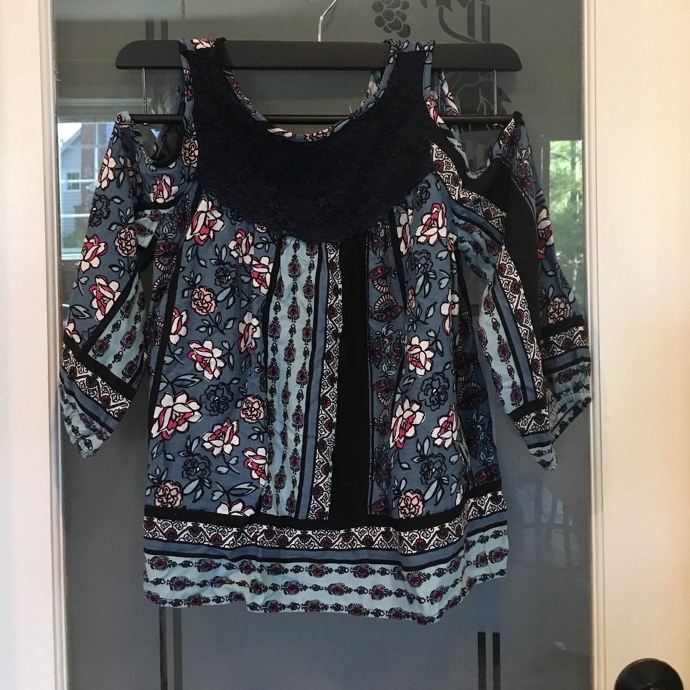 Abercrombie cold shoulder Top 12 XL