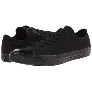 NEVER WORN Women's 9.5 Chuck Taylor II Low Top