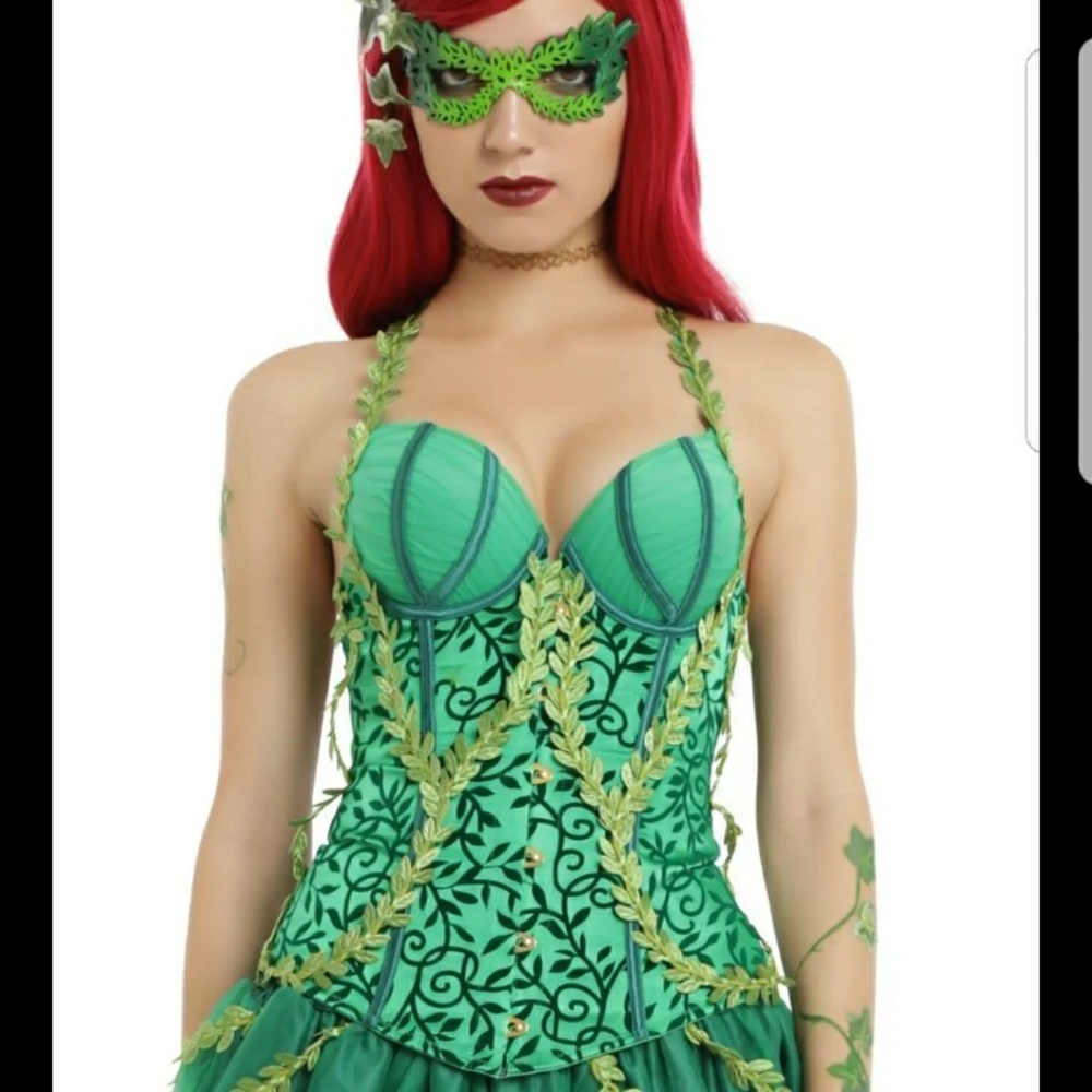 Poison ivy costume