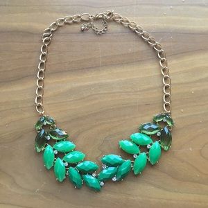 Green statement necklace