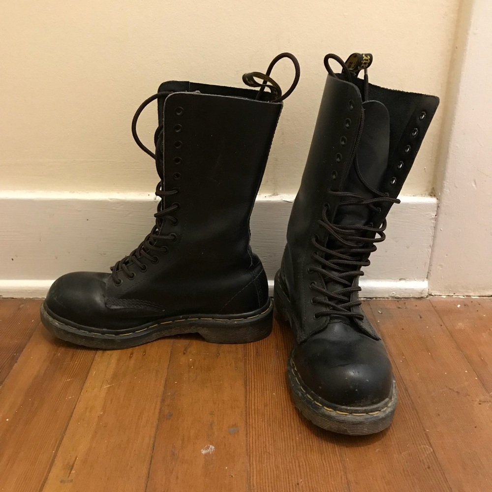 High top black Dr. Martens