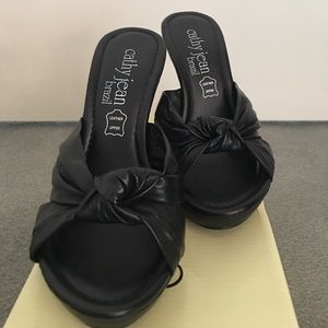 BRAND NEW- Cathy Jean Heels - size 5, black