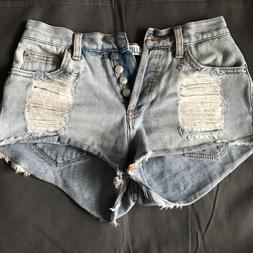 Brandy Melville high waisted shorts