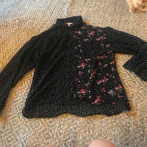 Contrast Pattern Cold-shoulder Button Down