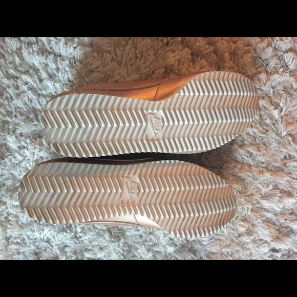 Nike Cortez ROSE GOLD - Picture 3 of 5
