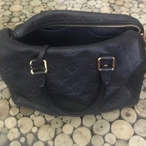 Authentic Louis Vuitton speedy bag