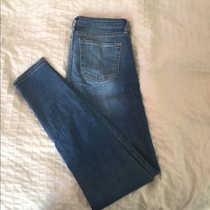 GAP super skinny jeans size 4/27 GAP super skinny jeans size 4/27