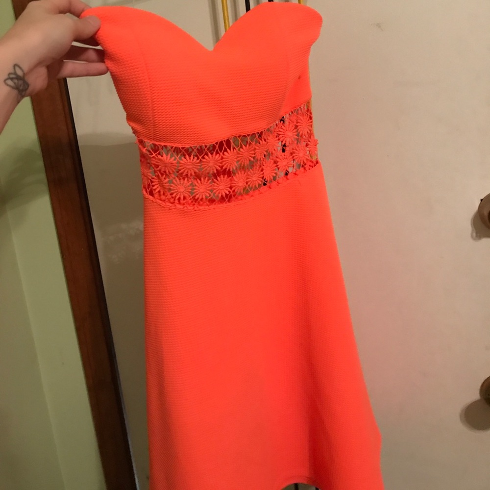 Dress - Picture 4 of 4