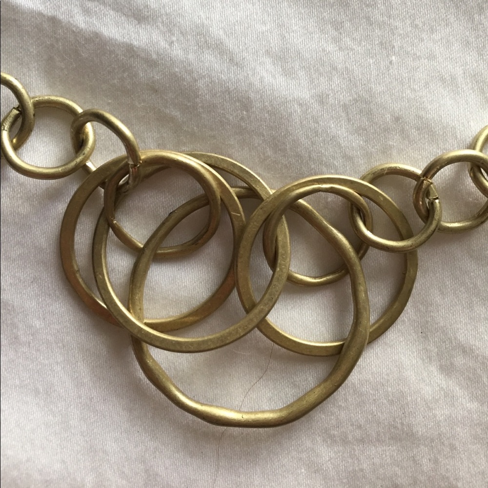 Interlocking Hoop Necklace - Picture 2 of 3