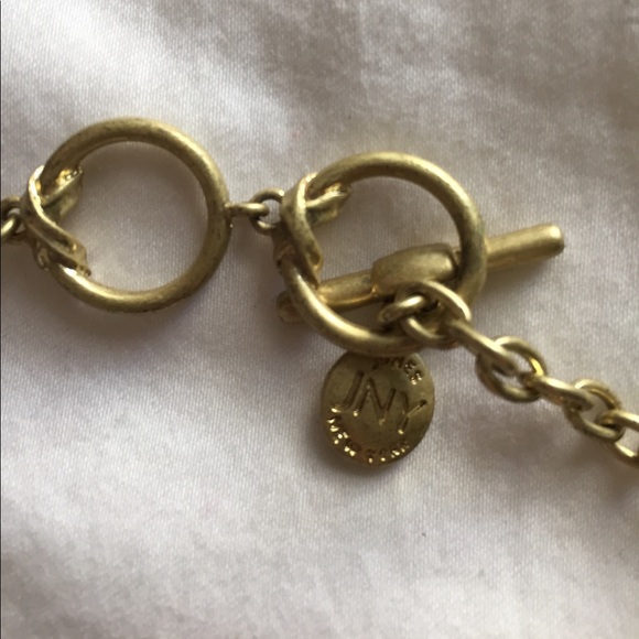 Interlocking Hoop Necklace - Picture 3 of 3