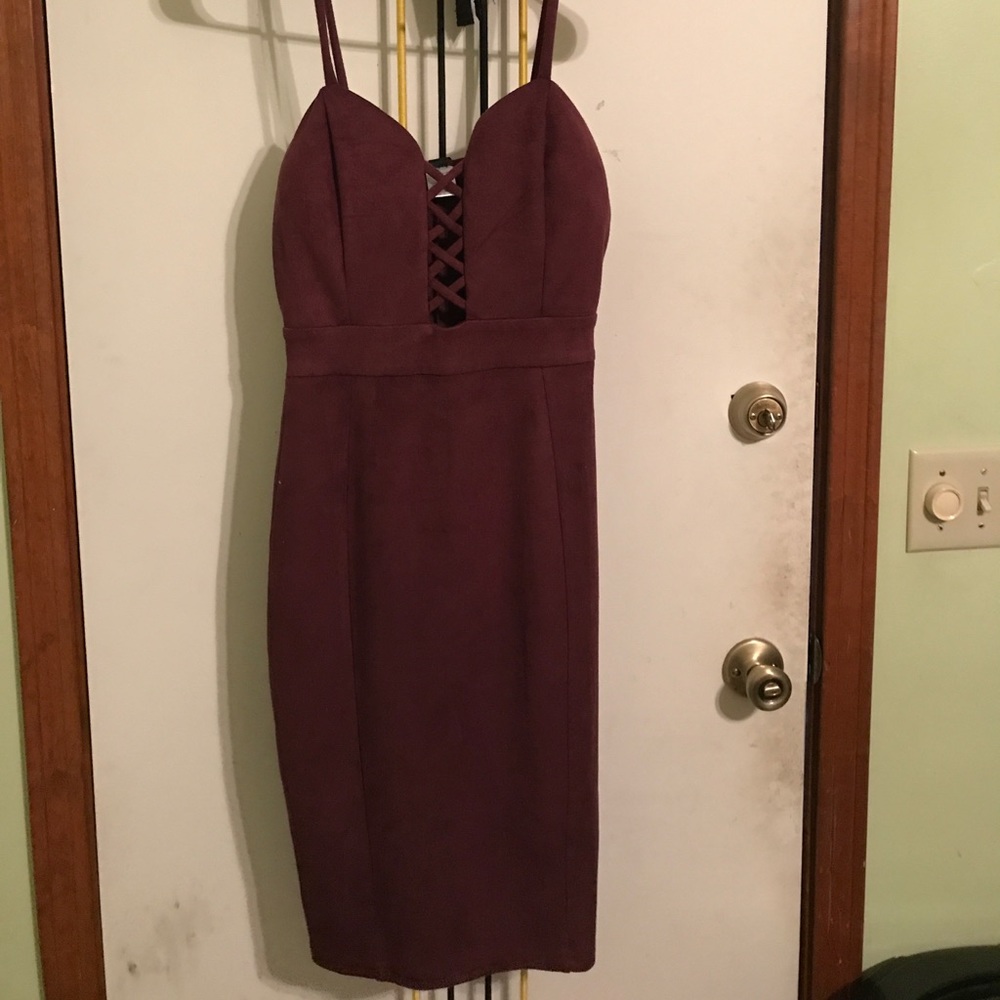 Dress - Picture 2 of 3