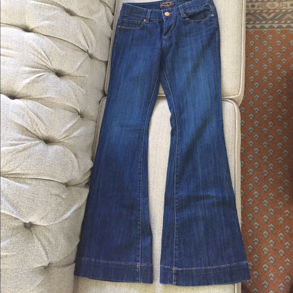 Seven7 Jeans Sexy Flare Size 28