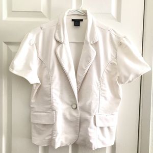 White short sleeve blazer (L)