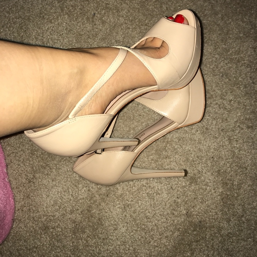 Nude Platforms - image 1