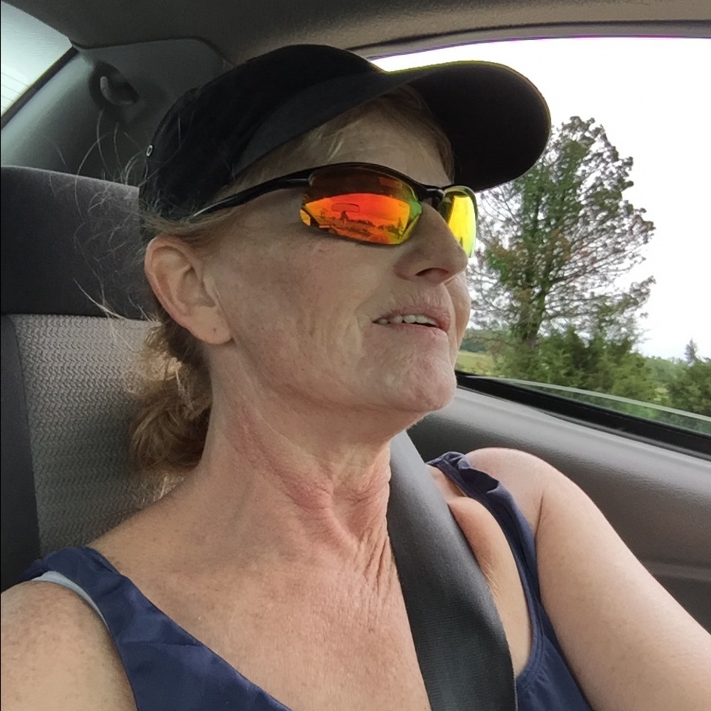 Meet your Posher, Julia