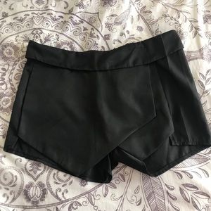 Black envelope skort