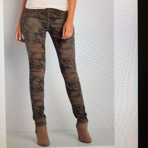 Maurice’s denim flex jegging in olive green camo