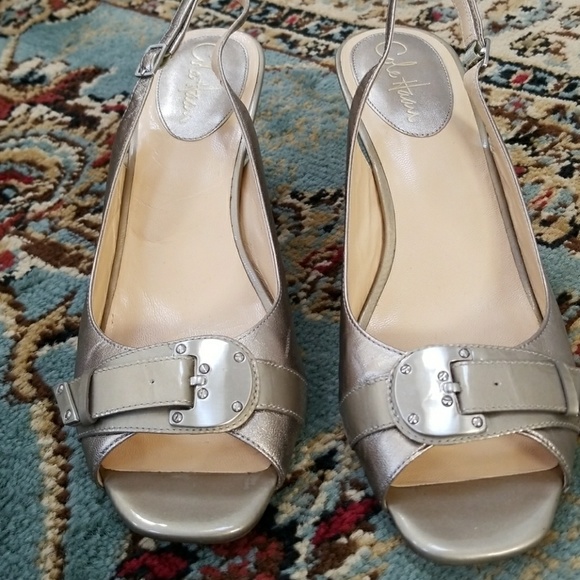 NWOT Cole Haan 9.5B Gold Sandals - Picture 1 of 1