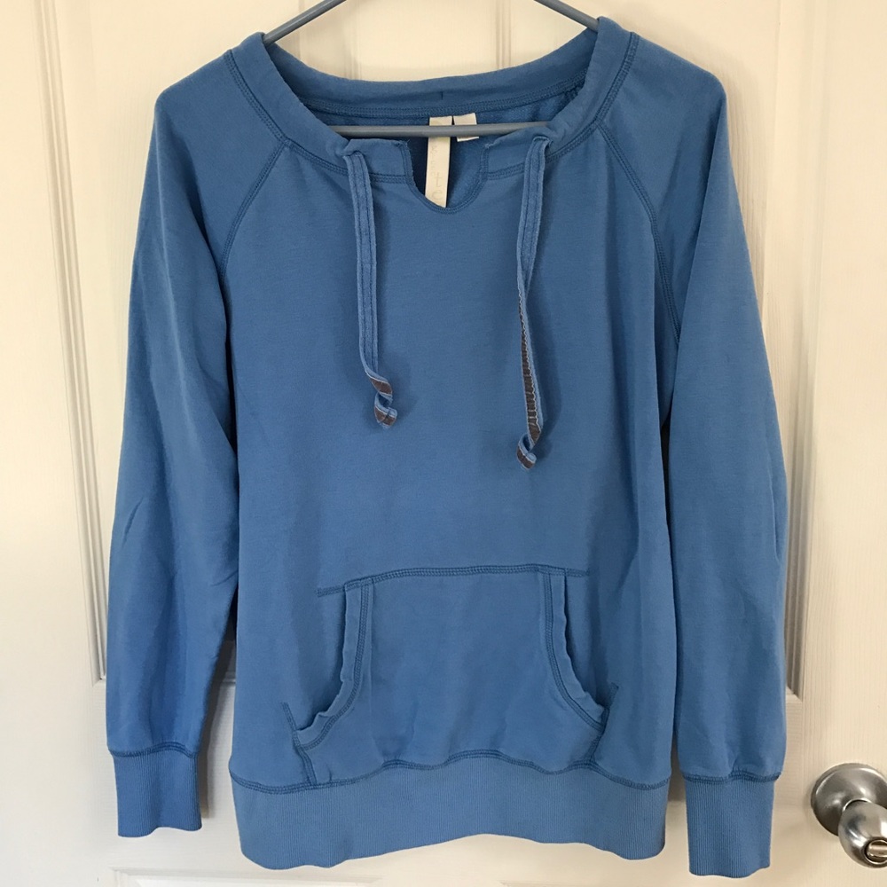 LADIE'S PULLOVER LIGHTWEIGHT SWEATSHIRT SZ SMALL
