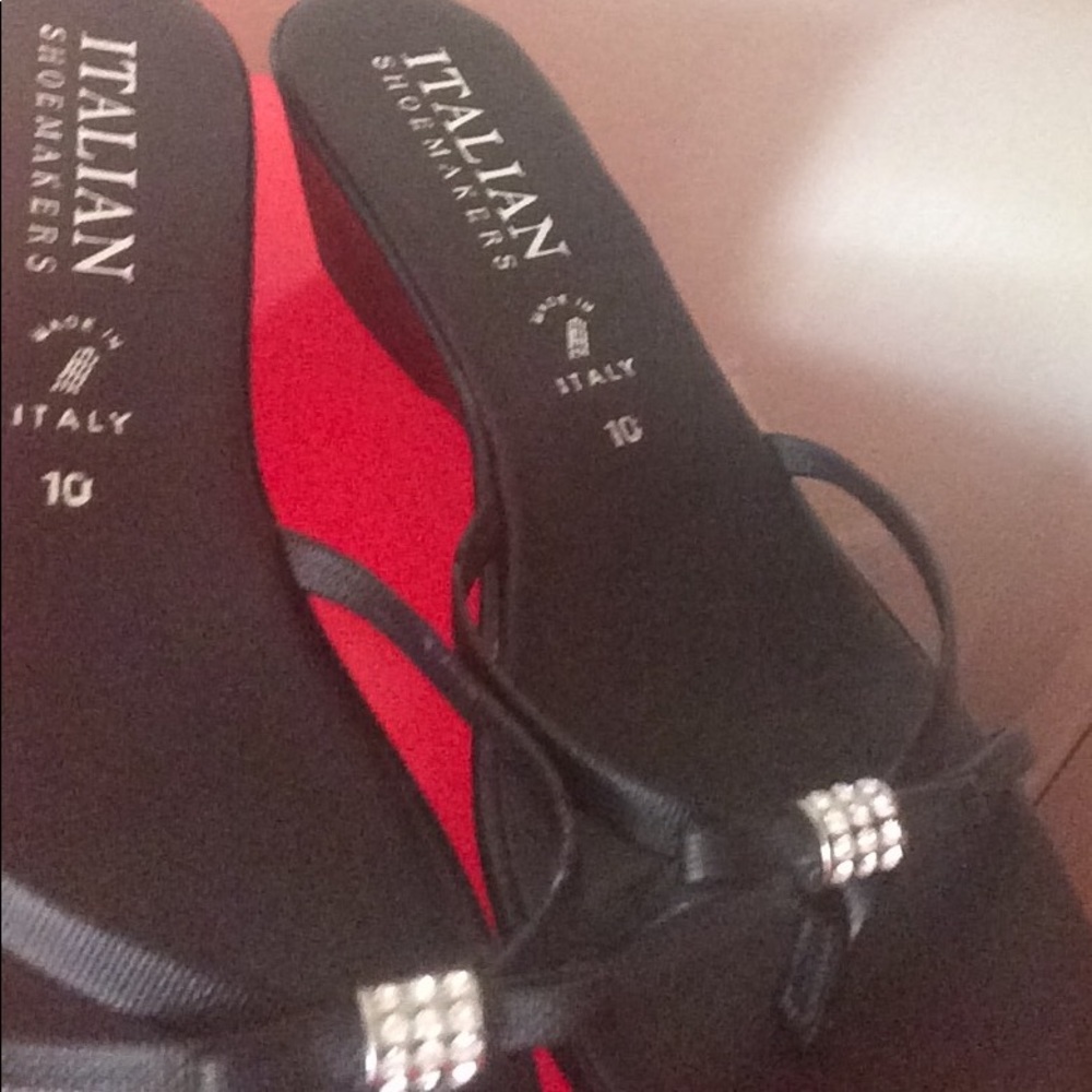 shoes - Picture 2 of 3