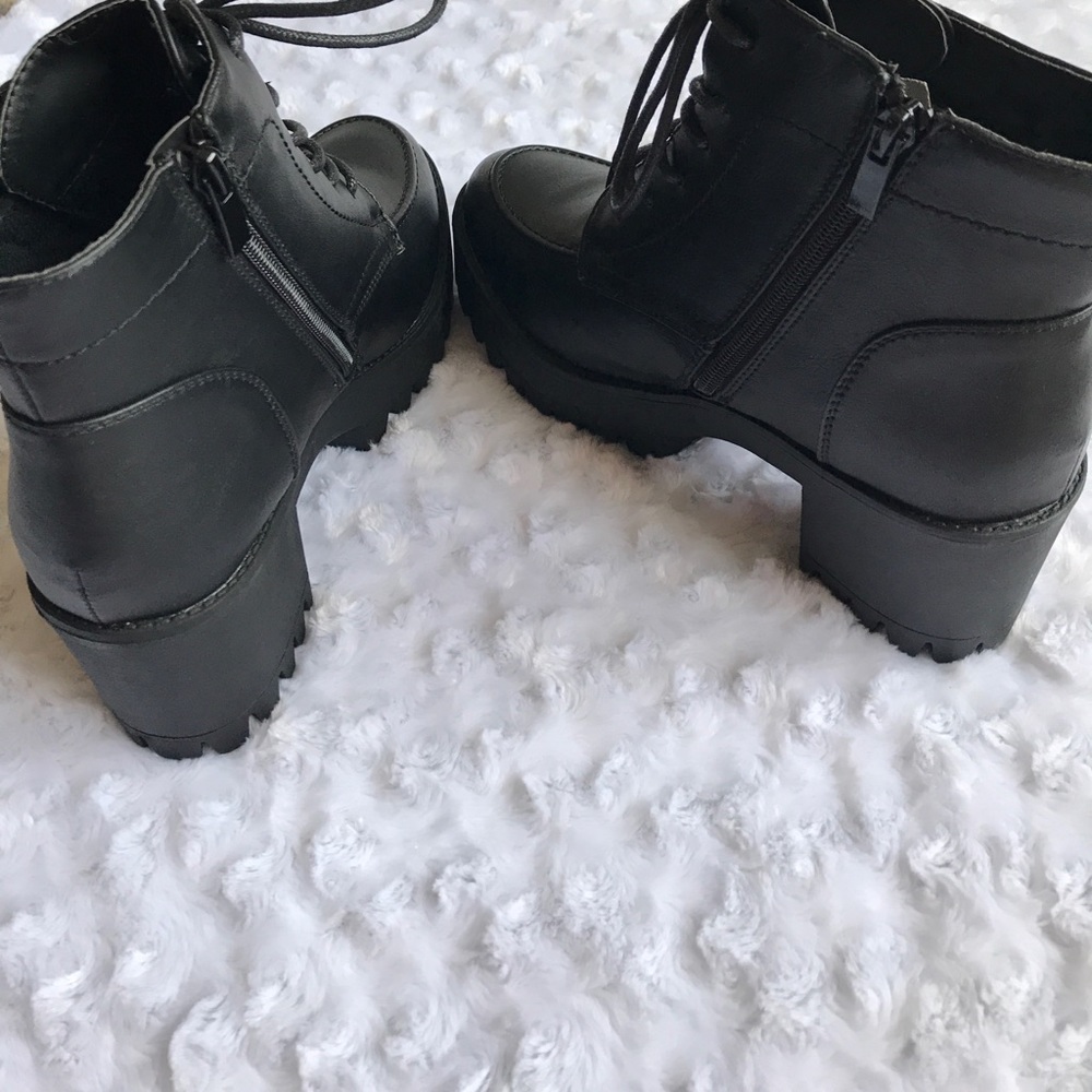New| BLACK CHUNKY RUGGED LACE UP BOOTS - Picture 5 of 6