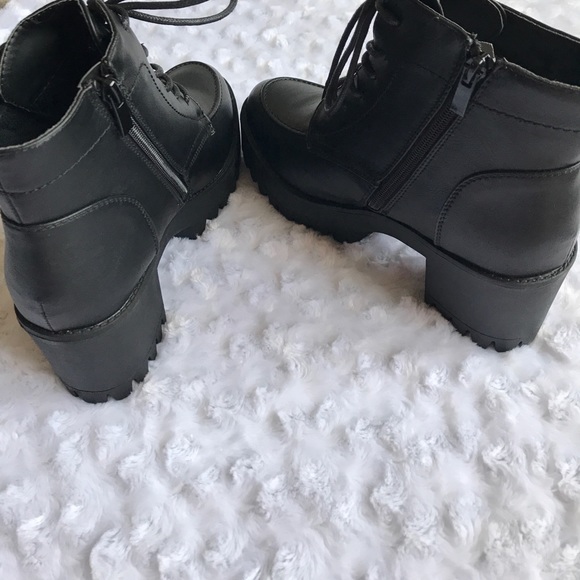 New| BLACK CHUNKY RUGGED LACE UP BOOTS - Picture 5 of 6