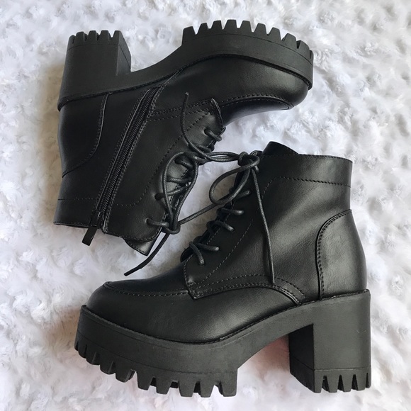 New| BLACK CHUNKY RUGGED LACE UP BOOTS - Picture 6 of 6