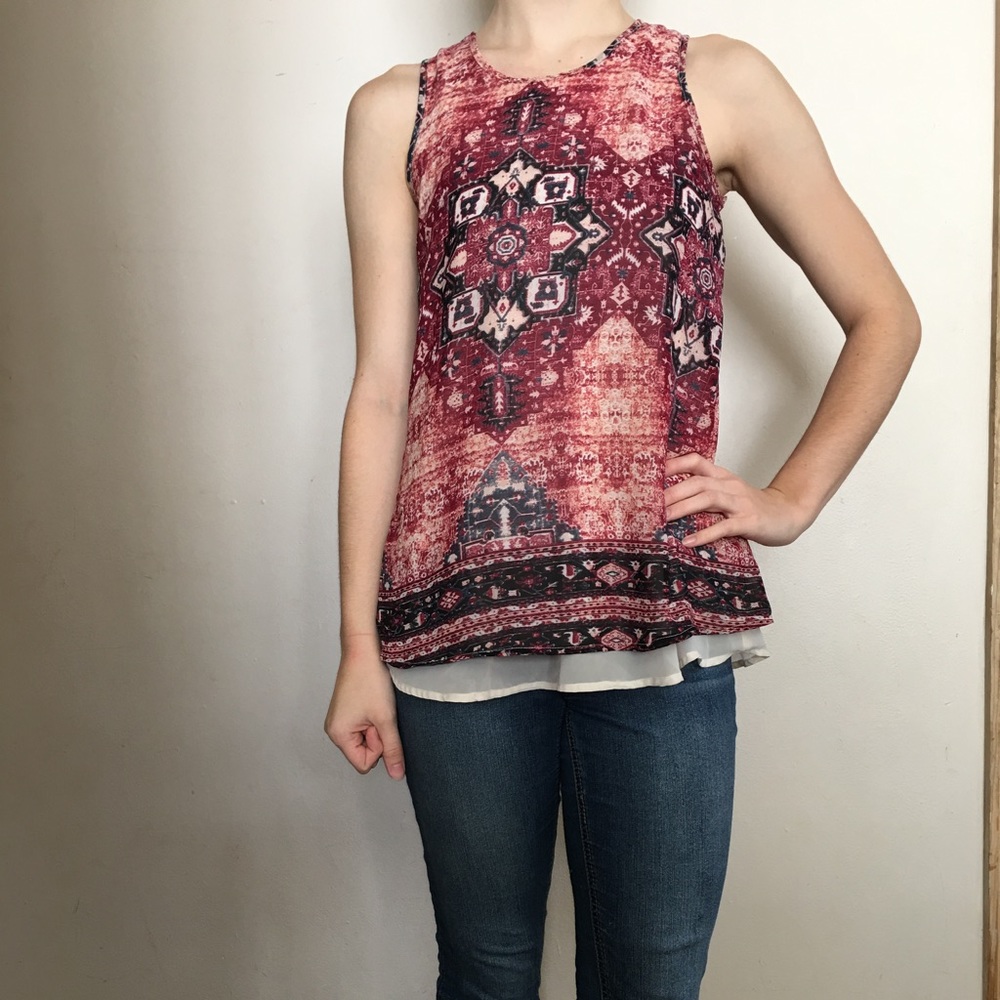 Adorable sleeveless top