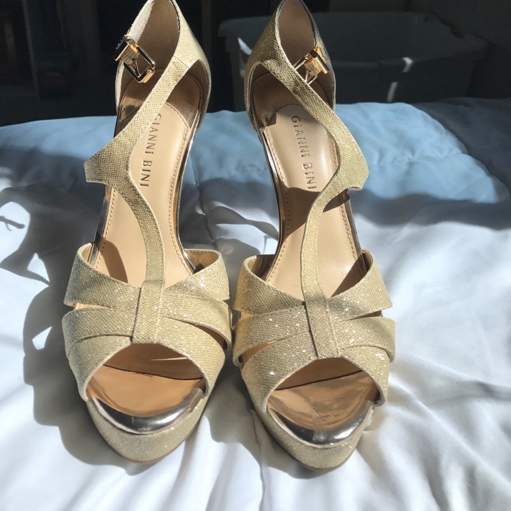 Gianni Bini high heels size 7.5