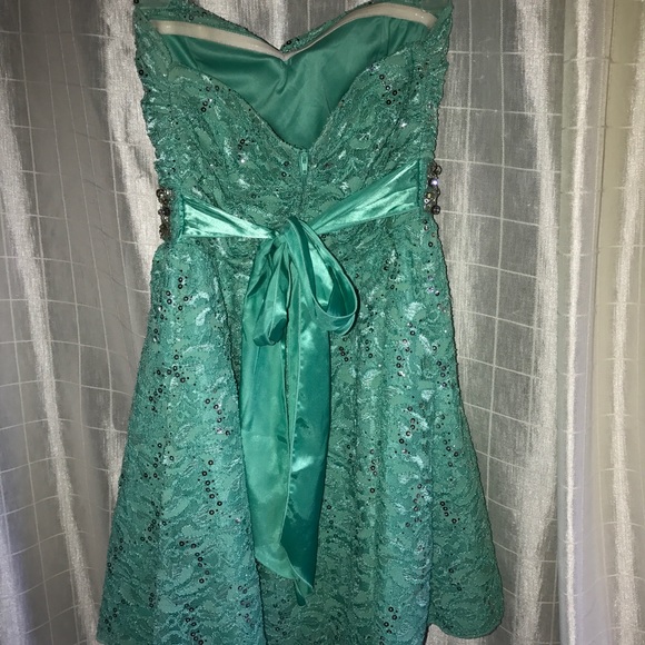 Dress - Picture 2 of 2