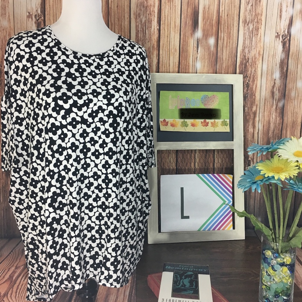 LuLaRoe Irma Tunic