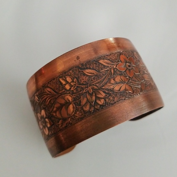Copper cuff bracelet - Picture 2 of 6