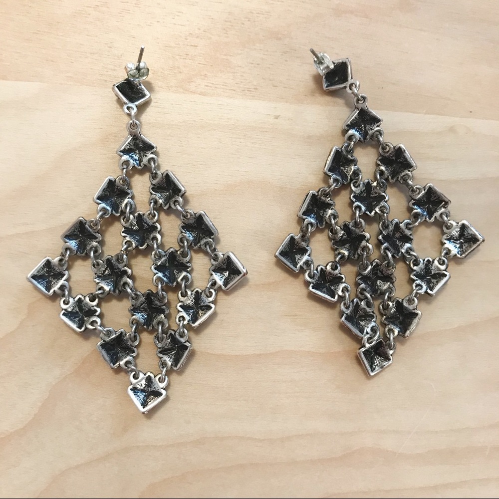 Diamond shape chandelier post earrings - Picture 3 of 4