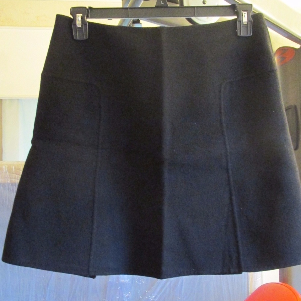 black skirt