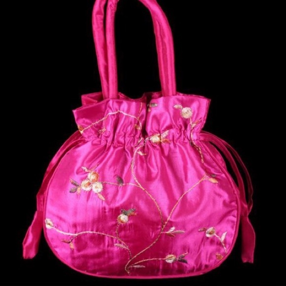 Handbags - ❗️Clearance❗️Silk Brocade Embroidered Purse Bag