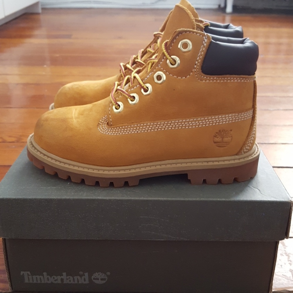 Almost NEW Boys Timberland Waterproof Boots