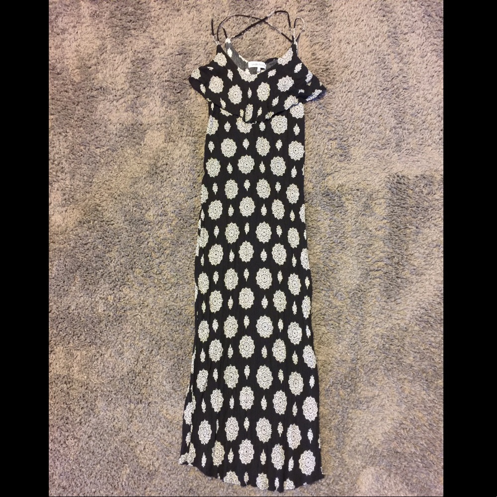 Black Medallion Maxi