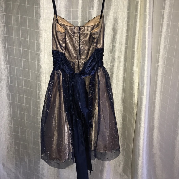 Dress - Picture 2 of 2