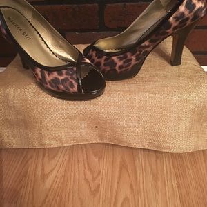 Madden girl leopard print peep toe shoes