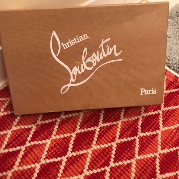 Authentic Christian Louboutin like new black pumps - Picture 1 of 5