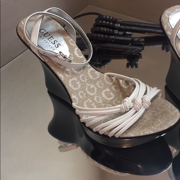 Guess wedge heels size 6 White Black Strappy - Picture 2 of 7